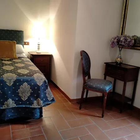 Small Lovely In Pienza